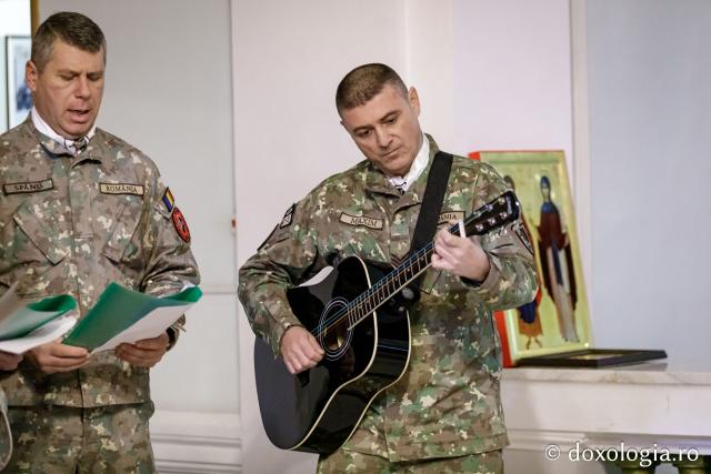 (Foto) Batalionul 151 Infanterie - Lupii Negri – Colindători la Reședința Mitropolitană 2024