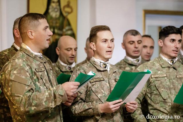 (Foto) Batalionul 151 Infanterie - Lupii Negri – Colindători la Reședința Mitropolitană 2024