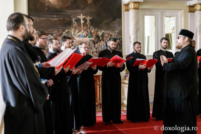 (Foto) Corala Protopopiatului Iași I – Colindători la Reședința Mitropolitană 2024