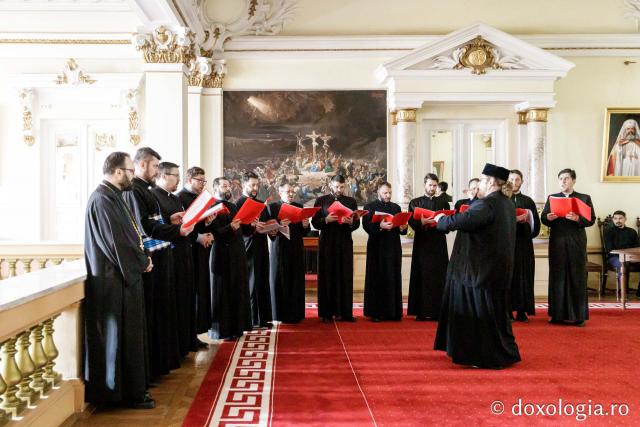 (Foto) Corala Protopopiatului Iași I – Colindători la Reședința Mitropolitană 2024