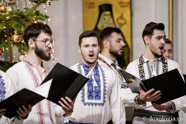 (Foto) Grupul Psaltic Sfântul Voievod Ștefan cel Mare – Colindători la Reședința Mitropolitană 2024