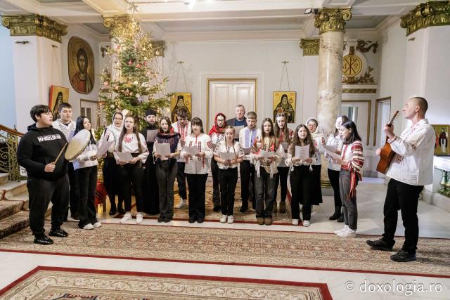 Școala „Anastasie Barbu” din satul Tabăra, comuna Bivolari – Colindători la Reședința Mitropolitană 2024 (Foto) Școala „Anastasie Barbu” din satul Tabăra, comuna Bivolari – Colindători la Reședința Mitropolitană 2024