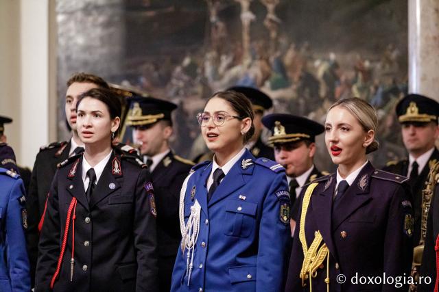  Inspectoratul Judeţean de Jandarmi, Iaşi  – Colindători la Reședința Mitropolitană 2024