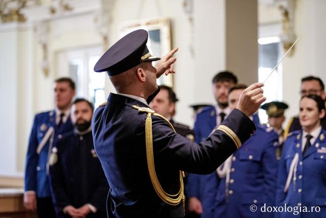  Inspectoratul Judeţean de Jandarmi, Iaşi  – Colindători la Reședința Mitropolitană 2024