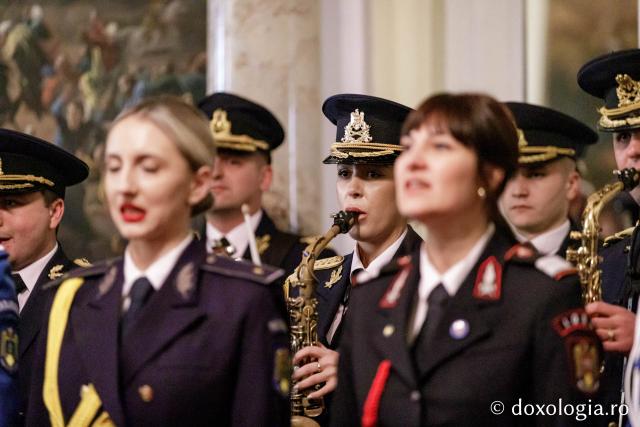  Inspectoratul Judeţean de Jandarmi, Iaşi  – Colindători la Reședința Mitropolitană 2024