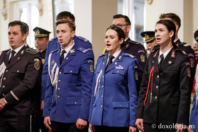  Inspectoratul Judeţean de Jandarmi, Iaşi  – Colindători la Reședința Mitropolitană 2024