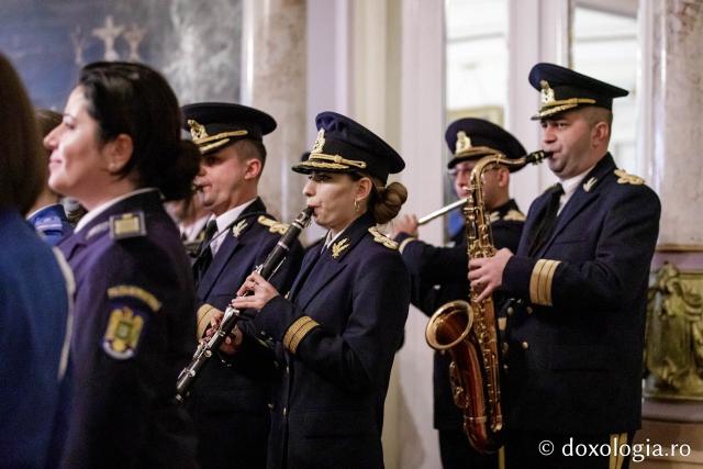  Inspectoratul Judeţean de Jandarmi, Iaşi  – Colindători la Reședința Mitropolitană 2024
