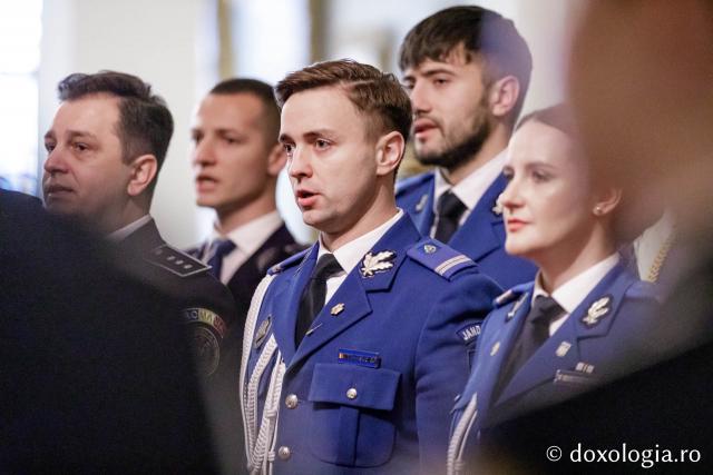  Inspectoratul Judeţean de Jandarmi, Iaşi  – Colindători la Reședința Mitropolitană 2024