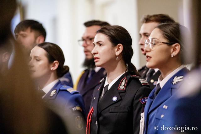 Inspectoratul Judeţean de Jandarmi, Iaşi  – Colindători la Reședința Mitropolitană 2024
