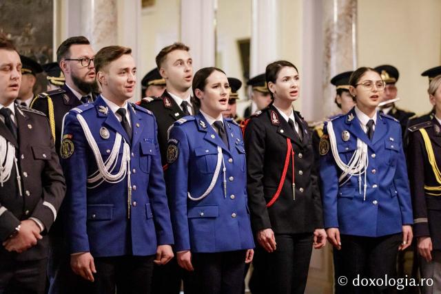  Inspectoratul Judeţean de Jandarmi, Iaşi  – Colindători la Reședința Mitropolitană 2024