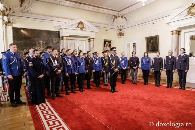  Inspectoratul Judeţean de Jandarmi, Iaşi  – Colindători la Reședința Mitropolitană 2024