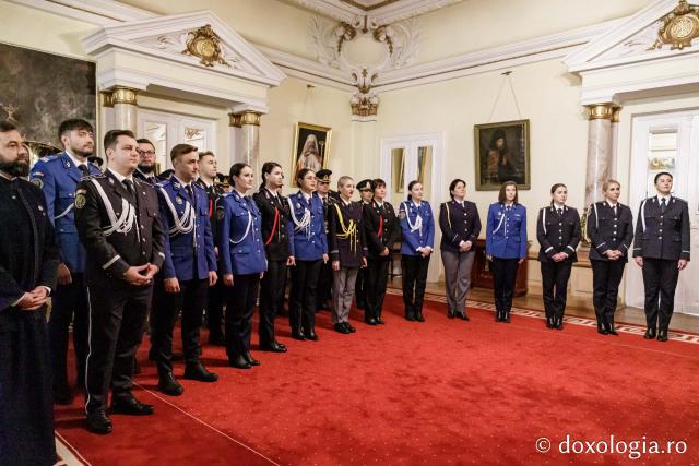  Inspectoratul Judeţean de Jandarmi, Iaşi  – Colindători la Reședința Mitropolitană 2024
