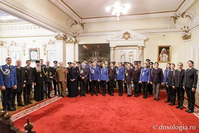  Inspectoratul Judeţean de Jandarmi, Iaşi  – Colindători la Reședința Mitropolitană 2024