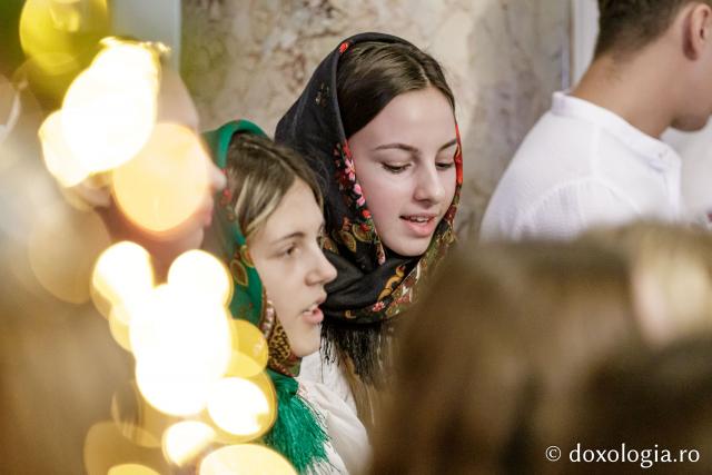(Foto) Parohia Boroșoaia – Colindători la Reședința Mitropolitană 2024