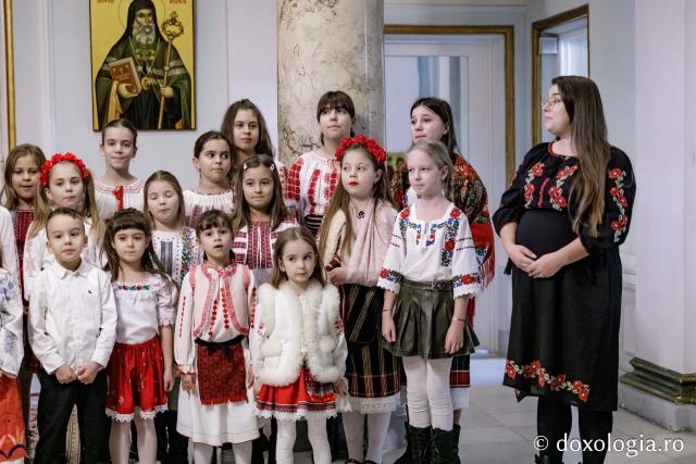 (Foto) Școala de muzică Soprano Music Academy – Colindători la Reședința Mitropolitană 2024