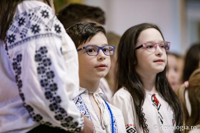 (Foto) Școala de muzică Soprano Music Academy – Colindători la Reședința Mitropolitană 2024