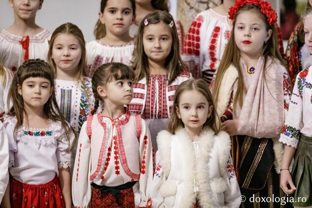 (Foto) Școala de muzică Soprano Music Academy – Colindători la Reședința Mitropolitană 2024