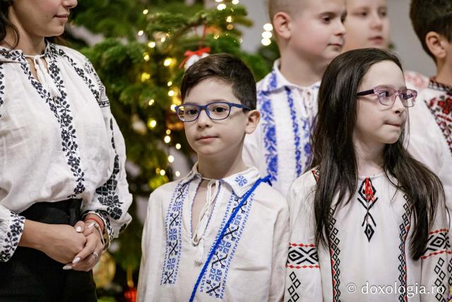 (Foto) Școala de muzică Soprano Music Academy – Colindători la Reședința Mitropolitană 2024