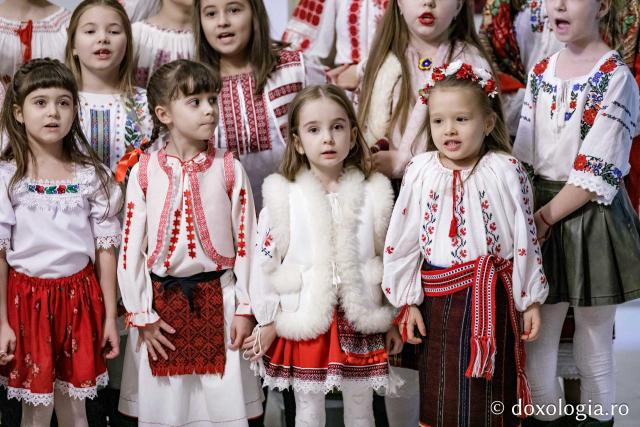 (Foto) Școala de muzică Soprano Music Academy – Colindători la Reședința Mitropolitană 2024