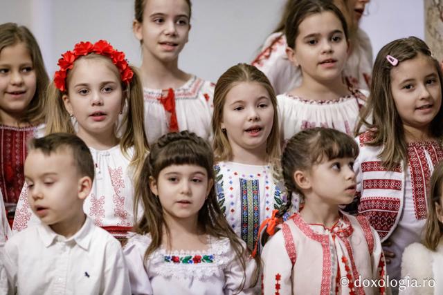 (Foto) Școala de muzică Soprano Music Academy – Colindători la Reședința Mitropolitană 2024