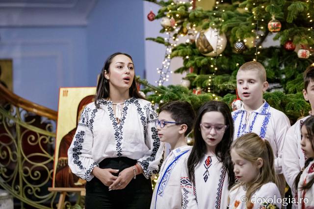 (Foto) Școala de muzică Soprano Music Academy – Colindători la Reședința Mitropolitană 2024