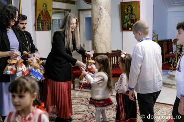 (Foto) Școala de muzică Soprano Music Academy – Colindători la Reședința Mitropolitană 2024
