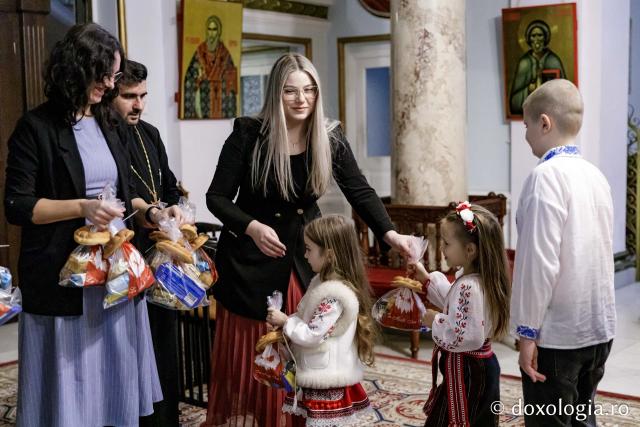 (Foto) Școala de muzică Soprano Music Academy – Colindători la Reședința Mitropolitană 2024