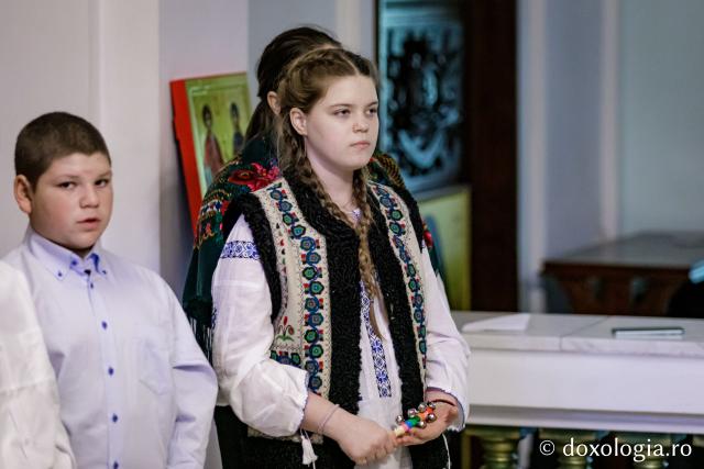Corul Prodromița, Parohia Lunca Cetățuii ll – Colindători la ReșeȘcoala Erbiceni, clasa a 7-a – Colindători la Reședința Mitropolitană 2024dința Mitropolitană 2024 (Foto) Școala Erbiceni, clasa a 7-a – Colindători la Reședința Mitropolitană 2024