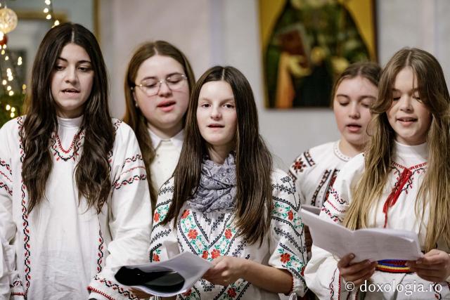 (Foto) Școala Profesională Focuri – Colindători la Reședința Mitropolitană 2024