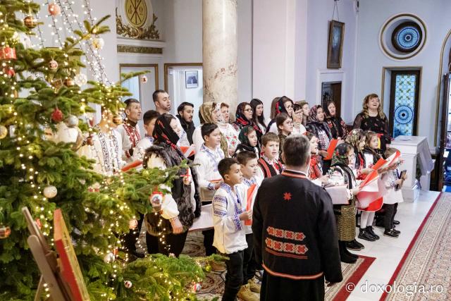 Parohia „Adormirea Maicii Domnului” din satul Brătești – Colindători la Reședința Mitropolitană 2024 (Foto) Parohia „Adormirea Maicii Domnului” din satul Brătești – Colindători la Reședința Mitropolitană 2024