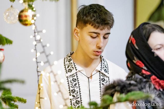 Parohia „Adormirea Maicii Domnului” din satul Brătești – Colindători la Reședința Mitropolitană 2024 (Foto) Parohia „Adormirea Maicii Domnului” din satul Brătești – Colindători la Reședința Mitropolitană 2024