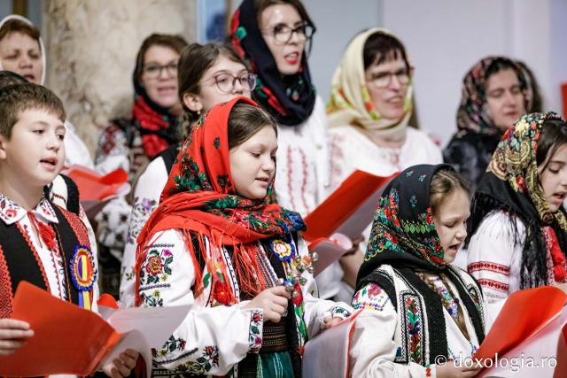 Parohia „Adormirea Maicii Domnului” din satul Brătești – Colindători la Reședința Mitropolitană 2024 (Foto) Parohia „Adormirea Maicii Domnului” din satul Brătești – Colindători la Reședința Mitropolitană 2024