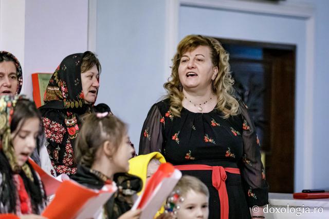 Parohia „Adormirea Maicii Domnului” din satul Brătești – Colindători la Reședința Mitropolitană 2024 (Foto) Parohia „Adormirea Maicii Domnului” din satul Brătești – Colindători la Reședința Mitropolitană 2024