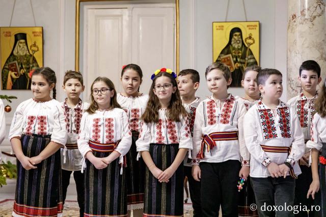 Școala Gimnazială ,,Titu Maiorescu” din Iași, Clasa a III-a D – Colindători la Reședința Mitropolitană 2024 (Foto) Școala Gimnazială ,,Titu Maiorescu” din Iași, Clasa a III-a D – Colindători la Reședința Mitropolitană 2024