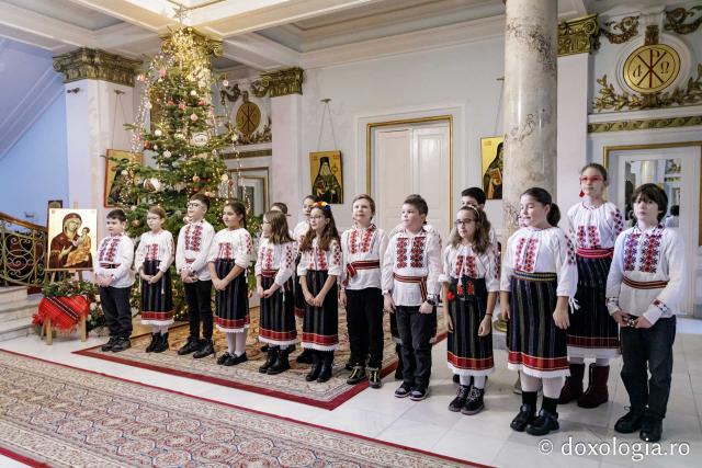 Școala Gimnazială ,,Titu Maiorescu” din Iași, Clasa a III-a D – Colindători la Reședința Mitropolitană 2024 (Foto) Școala Gimnazială ,,Titu Maiorescu” din Iași, Clasa a III-a D – Colindători la Reședința Mitropolitană 2024