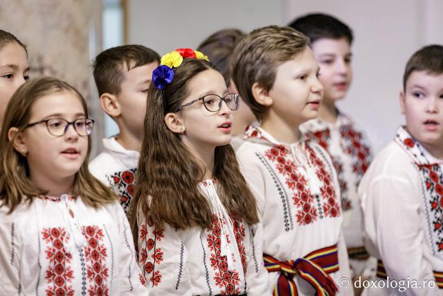 Școala Gimnazială ,,Titu Maiorescu” din Iași, Clasa a III-a D – Colindători la Reședința Mitropolitană 2024 (Foto) Școala Gimnazială ,,Titu Maiorescu” din Iași, Clasa a III-a D – Colindători la Reședința Mitropolitană 2024