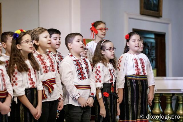 Școala Gimnazială ,,Titu Maiorescu” din Iași, Clasa a III-a D – Colindători la Reședința Mitropolitană 2024 (Foto) Școala Gimnazială ,,Titu Maiorescu” din Iași, Clasa a III-a D – Colindători la Reședința Mitropolitană 2024