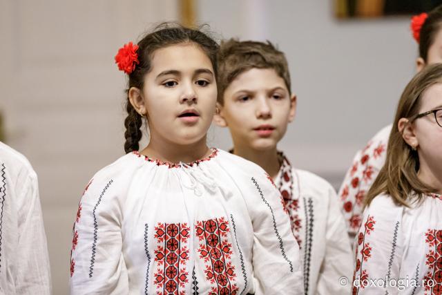 Școala Gimnazială ,,Titu Maiorescu” din Iași, Clasa a III-a D – Colindători la Reședința Mitropolitană 2024 (Foto) Școala Gimnazială ,,Titu Maiorescu” din Iași, Clasa a III-a D – Colindători la Reședința Mitropolitană 2024