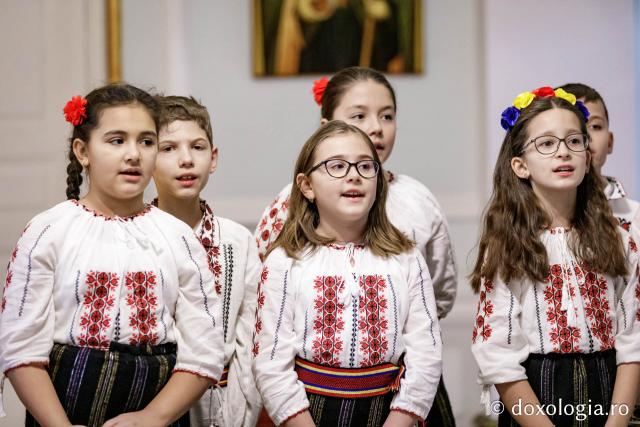 Școala Gimnazială ,,Titu Maiorescu” din Iași, Clasa a III-a D – Colindători la Reședința Mitropolitană 2024 (Foto) Școala Gimnazială ,,Titu Maiorescu” din Iași, Clasa a III-a D – Colindători la Reședința Mitropolitană 2024