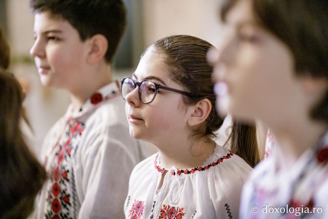 Școala Gimnazială ,,Titu Maiorescu” din Iași, Clasa a III-a D – Colindători la Reședința Mitropolitană 2024 (Foto) Școala Gimnazială ,,Titu Maiorescu” din Iași, Clasa a III-a D – Colindători la Reședința Mitropolitană 2024