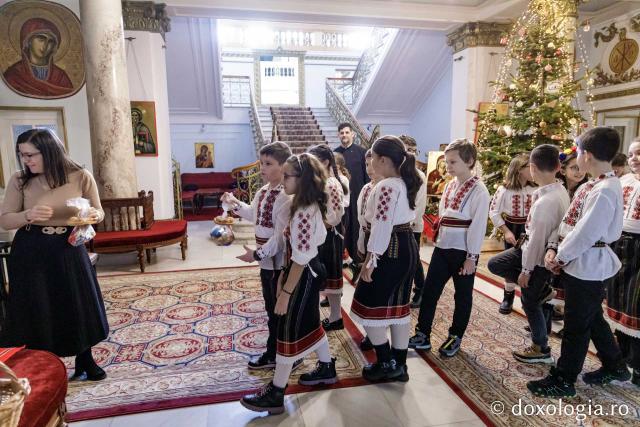 Școala Gimnazială ,,Titu Maiorescu” din Iași, Clasa a III-a D – Colindători la Reședința Mitropolitană 2024 (Foto) Școala Gimnazială ,,Titu Maiorescu” din Iași, Clasa a III-a D – Colindători la Reședința Mitropolitană 2024