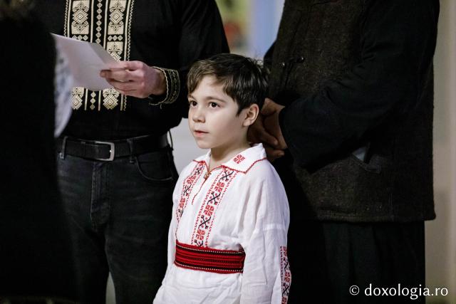(Foto) Corul Mira – Colindători la Reședința Mitropolitană 2024