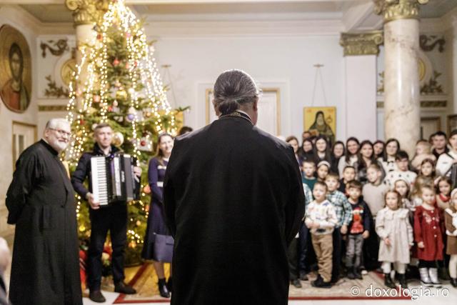(Foto) Parohia Curelari - Oastea Domnului Iași – Colindători la Reședința Mitropolitană 2024