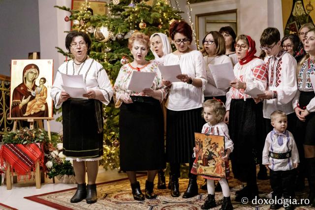 (Foto) Comunitatea bisericii de la Spitalul Parhon – Colindători la Reședința Mitropolitană 2024