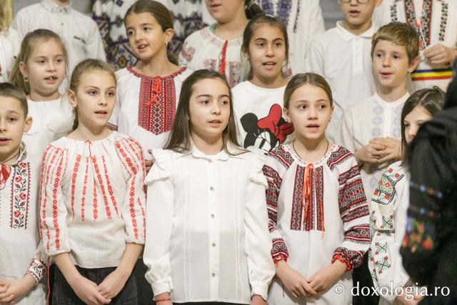 Școala Miroslava