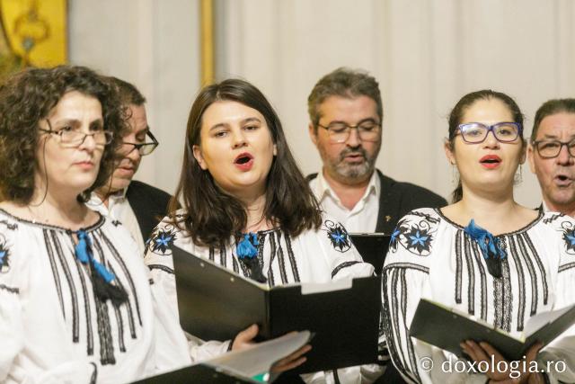 Corul „Armonia” și corul „Vestitorii, Bârnova