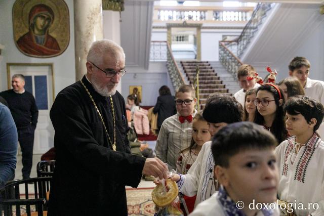 Parohia Lețcani III