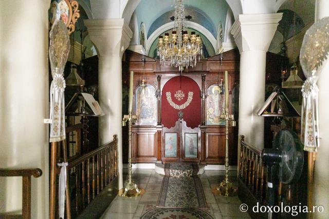 Biserica veche a Mănăstirii „Sfânta Treime” din Eghina