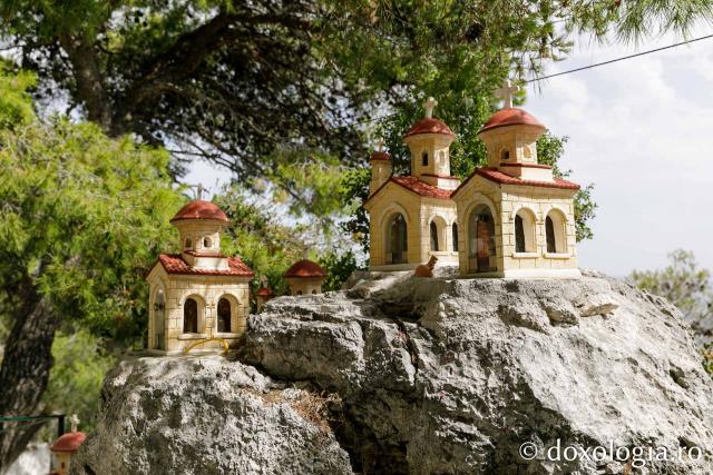 Mănăstirea „Sfântul Patapie” din Loutraki