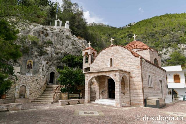 Mănăstirea „Sfântul Patapie” din Loutraki